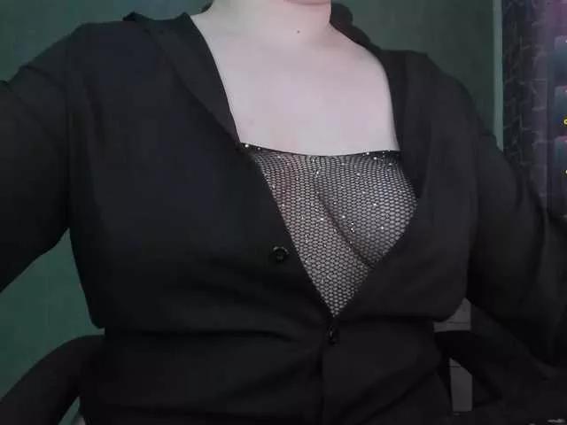 KristinWest on BongaCams 