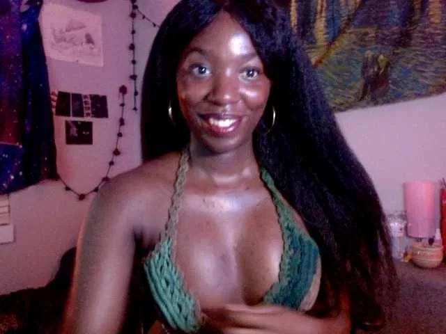 lanaluxxe4 on BongaCams 