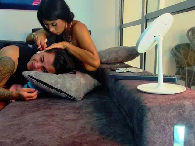 Freechat latin-couple77 on BongaCams