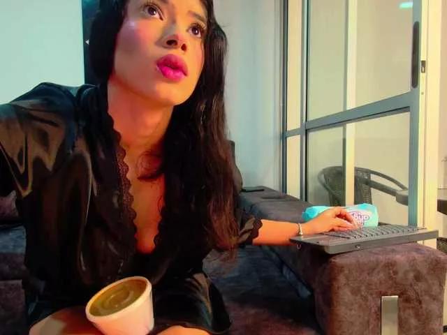 Freechat latin-couple77 on BongaCams