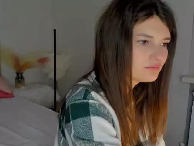 LauraLeee on BongaCams 
