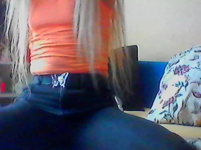 Laurien on BongaCams