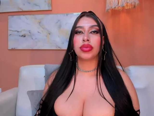 LeahLombardi on BongaCams 