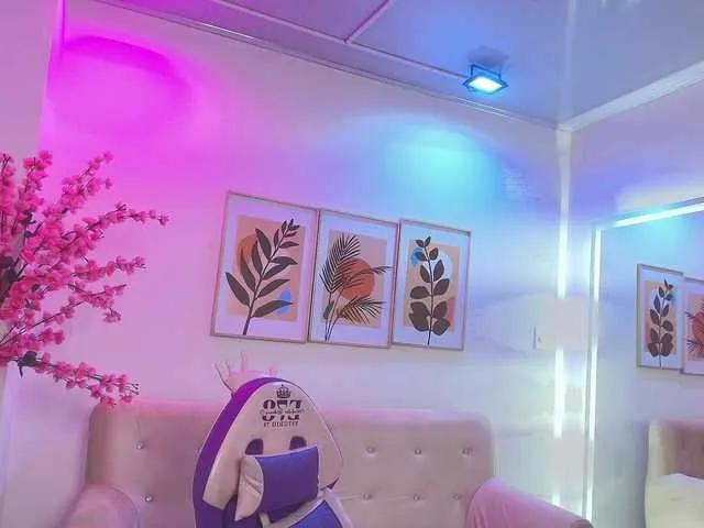 Leia-laurent from BongaCams