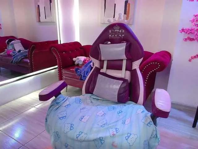 leia-queens from BongaCams