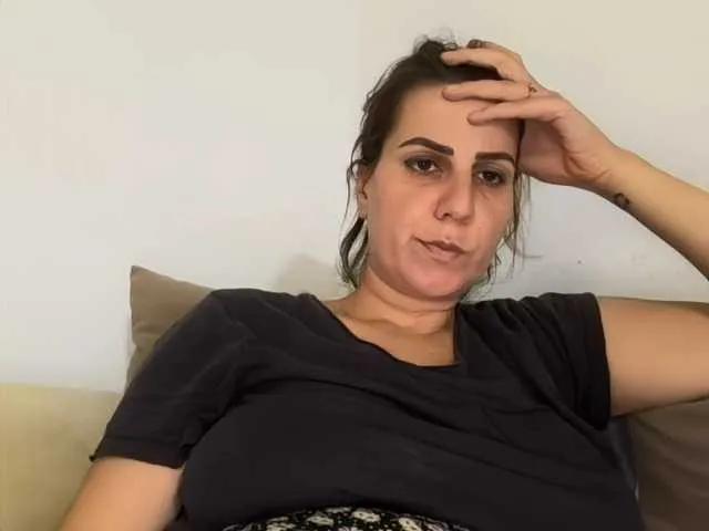 Lenaa93 from BongaCams