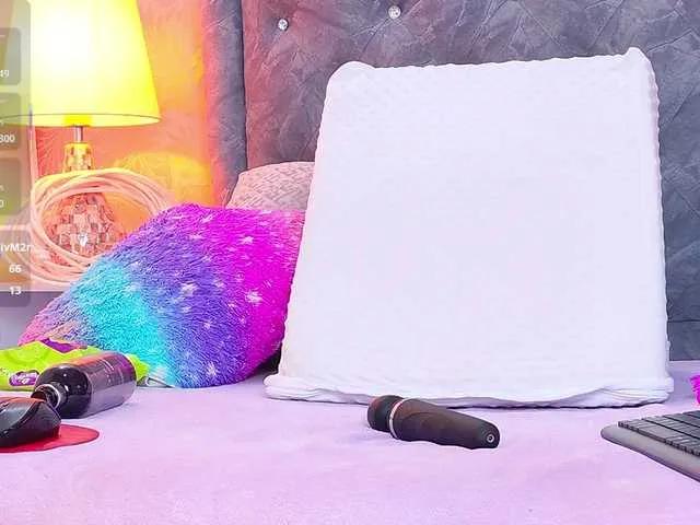 Masturbate to LiaTeylor, she wants to masturbate for you LiaTeylor from BongaCams