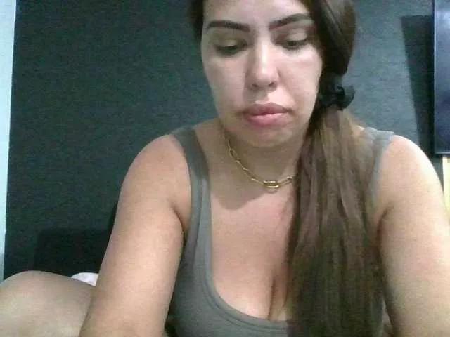 linawhite2 on BongaCams 
