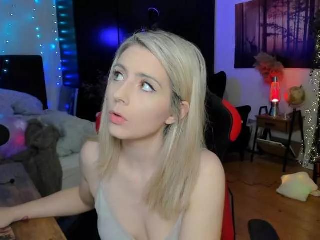 Lisaonthemoon on BongaCams 