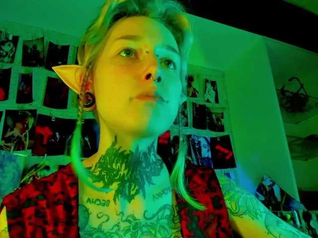 LittleSpaceMouse- on BongaCams 
