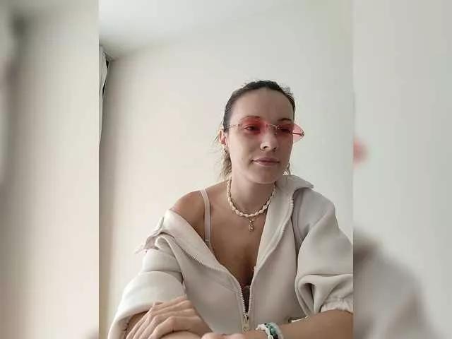 Lola3000 on BongaCams 
