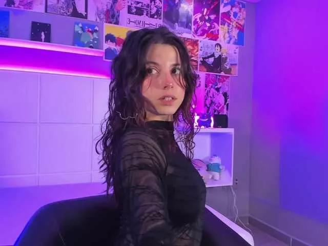 LolaMustaine on BongaCams 