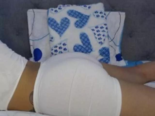 lolapaz on BongaCams 
