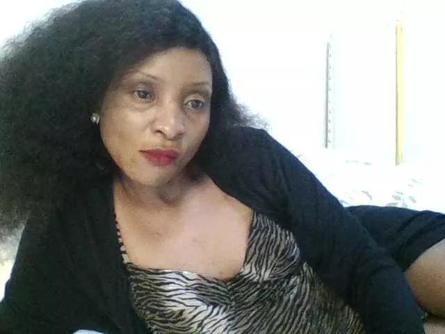 lovelylips on BongaCams