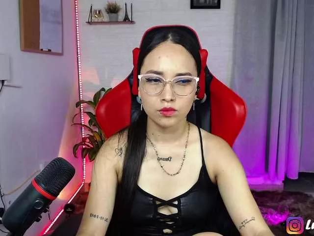 Lucyy-Rose on BongaCams 
