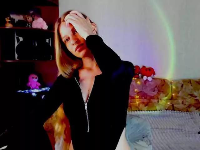 Offline LunaEvan on BongaCams
