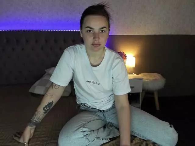 LunaHeadly on BongaCams 