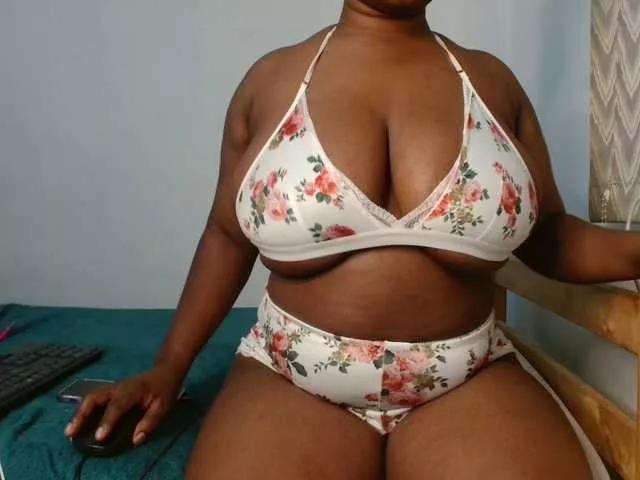 LustyAurora69 on BongaCams 