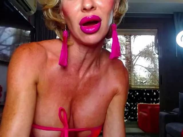 Maaarrrgggooo on BongaCams 