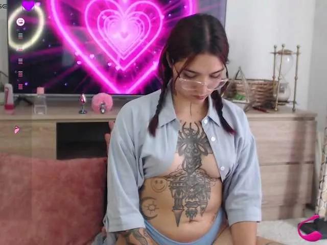 Mad-licia on BongaCams 