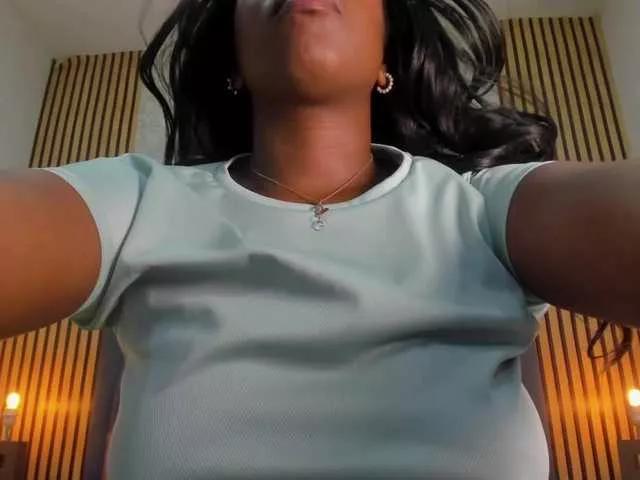 maiacharris on BongaCams 