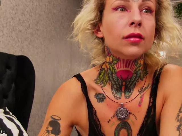 MandyMuse on BongaCams 