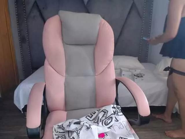 Offline meganmilf2 on BongaCams