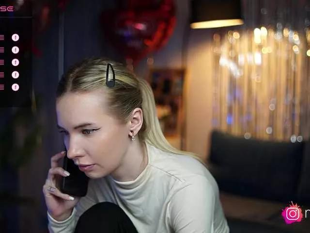 mel-collins on BongaCams 