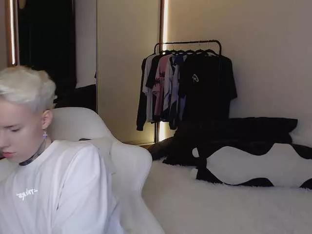Offline mery-jane- on BongaCams