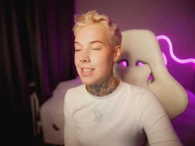Offline mery-jane- on BongaCams