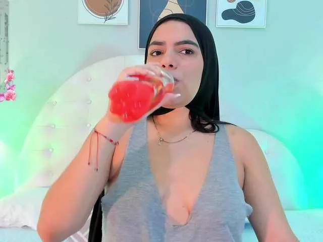 mhia-paris on BongaCams 