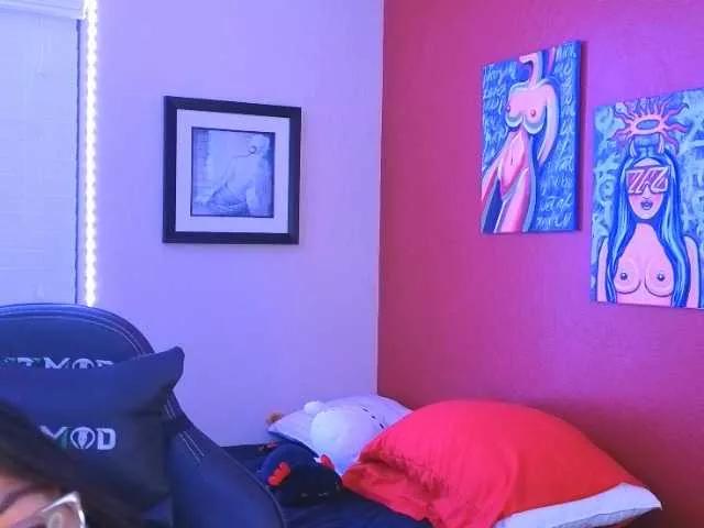 Miacanelaxo on BongaCams 