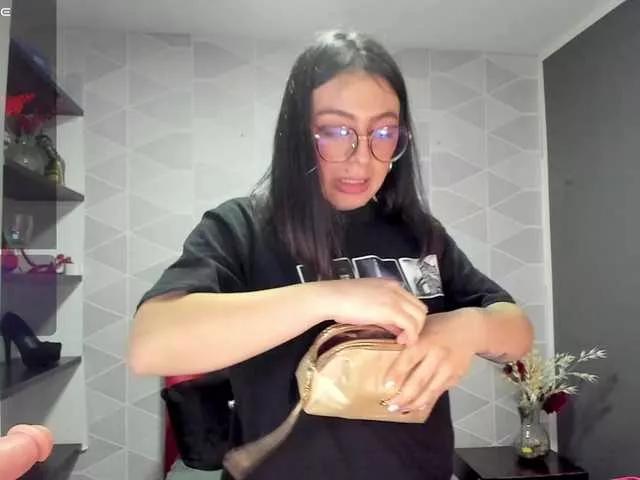 MiaWils on BongaCams 