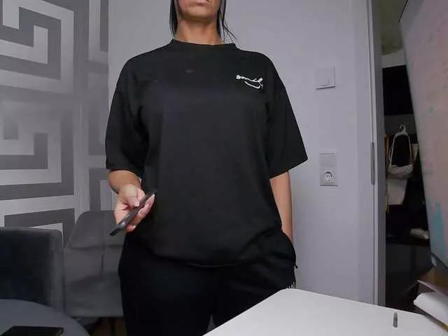 Mina1992 on BongaCams 