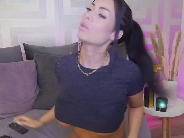 Mina1992 on BongaCams 
