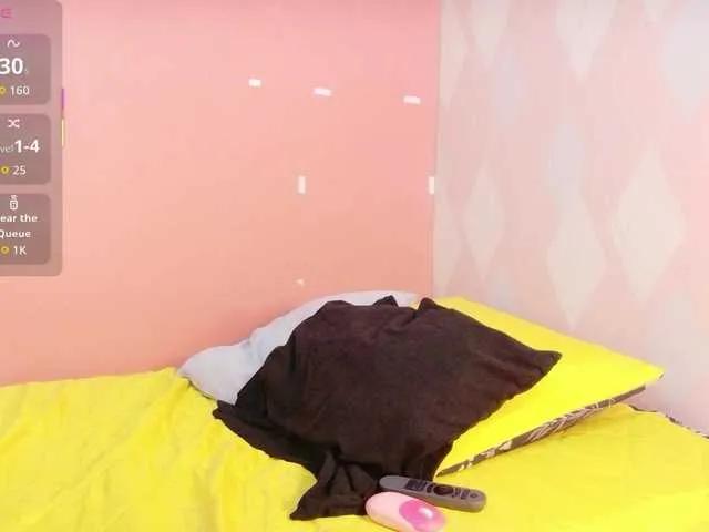 Explore Miss-Ortiz, she wants to masturbate for you miss-Ortiz from BongaCams