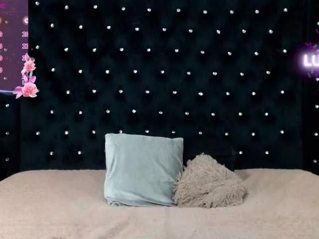 MissAlice20 on BongaCams 