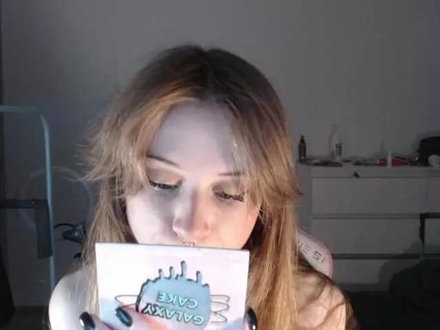 mnepohuyy on BongaCams 