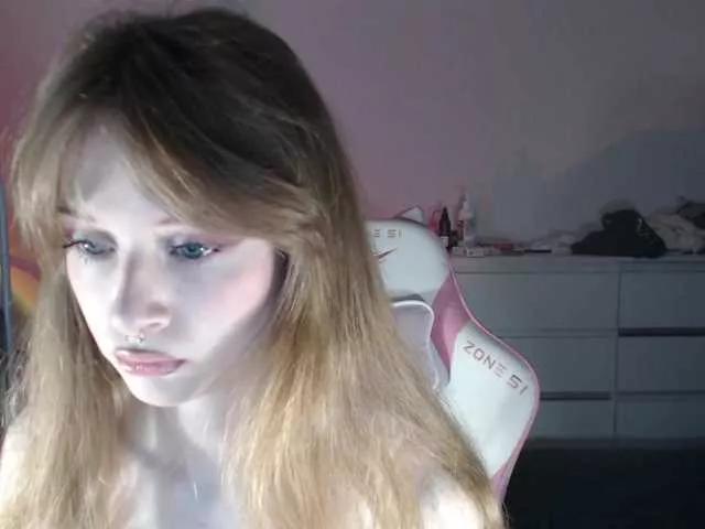 mnepohuyy on BongaCams 