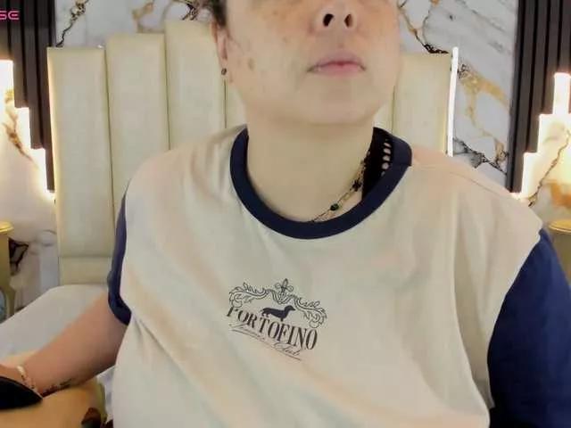 mollieblue69 on BongaCams 