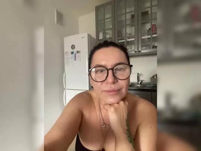 Monica-Mia on BongaCams 