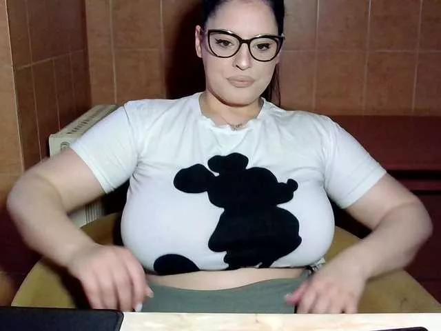 Freechat MoniqQuuen on BongaCams