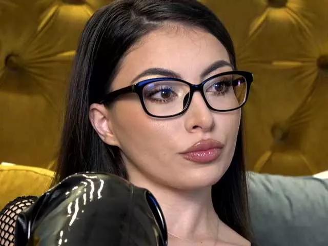 MoniqueMinx on BongaCams 