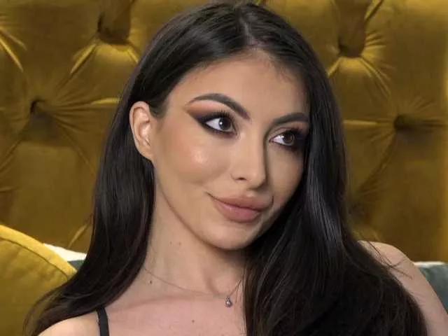 MoniqueMinx on BongaCams 