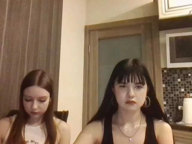 Moongirl31 on BongaCams 