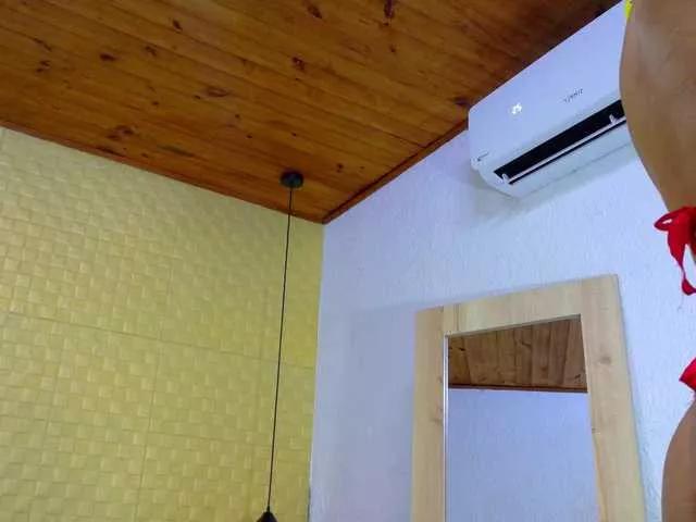 Mrs-booty on BongaCams 