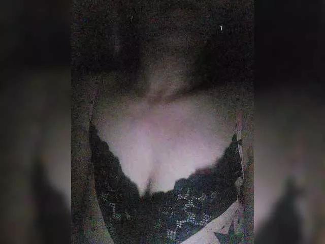 ms-anika on BongaCams 