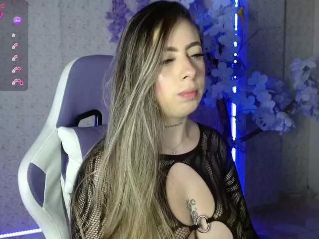 NaomiFox1 on BongaCams
