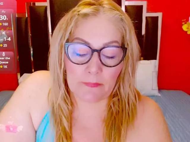 Nayla-Garner on BongaCams 