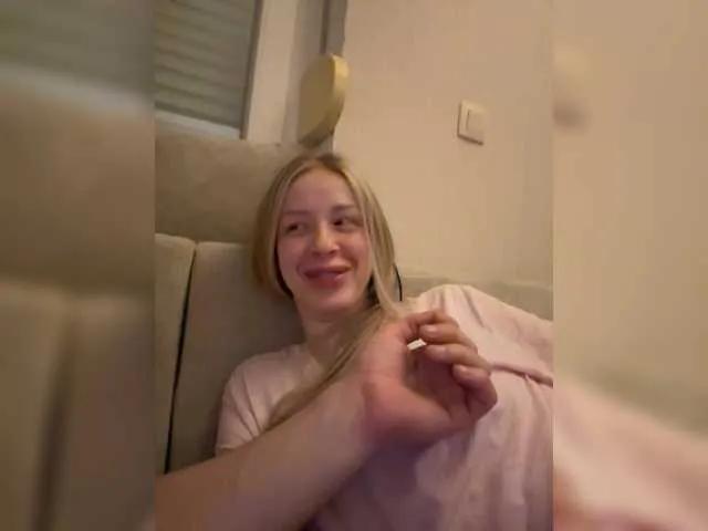 NEWHUB on BongaCams